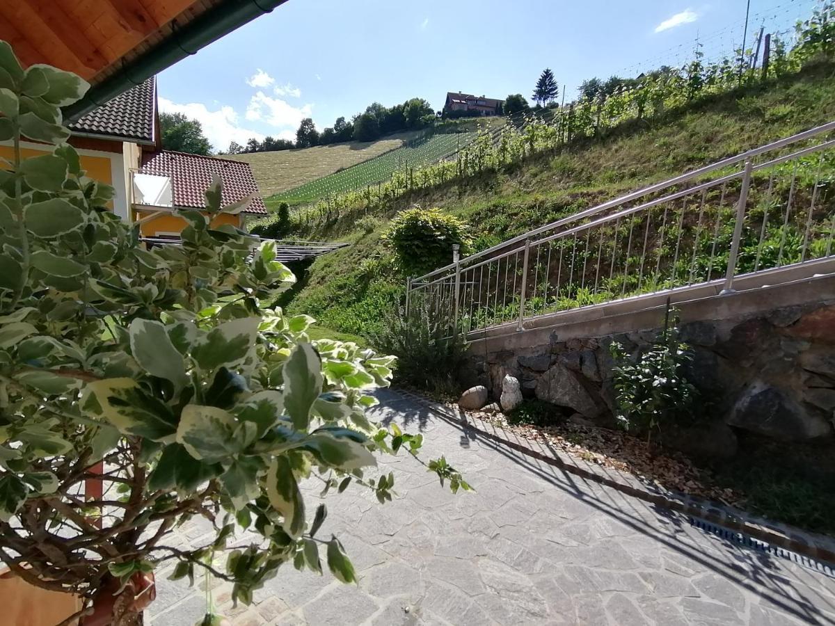 Ferienwohnung Stoff Kitzeck im Sausal Exterior foto